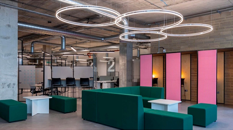 Conversion, Retail, Interior Architecture & Design, Commercial Buildings, Offices, Renovation, Mixed-Use